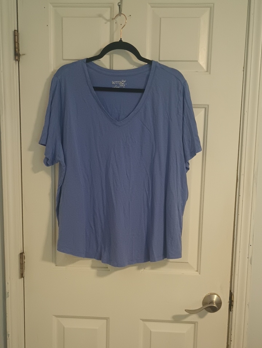 Terra & Sky Lavender V-Neck Short Sleeve Tee